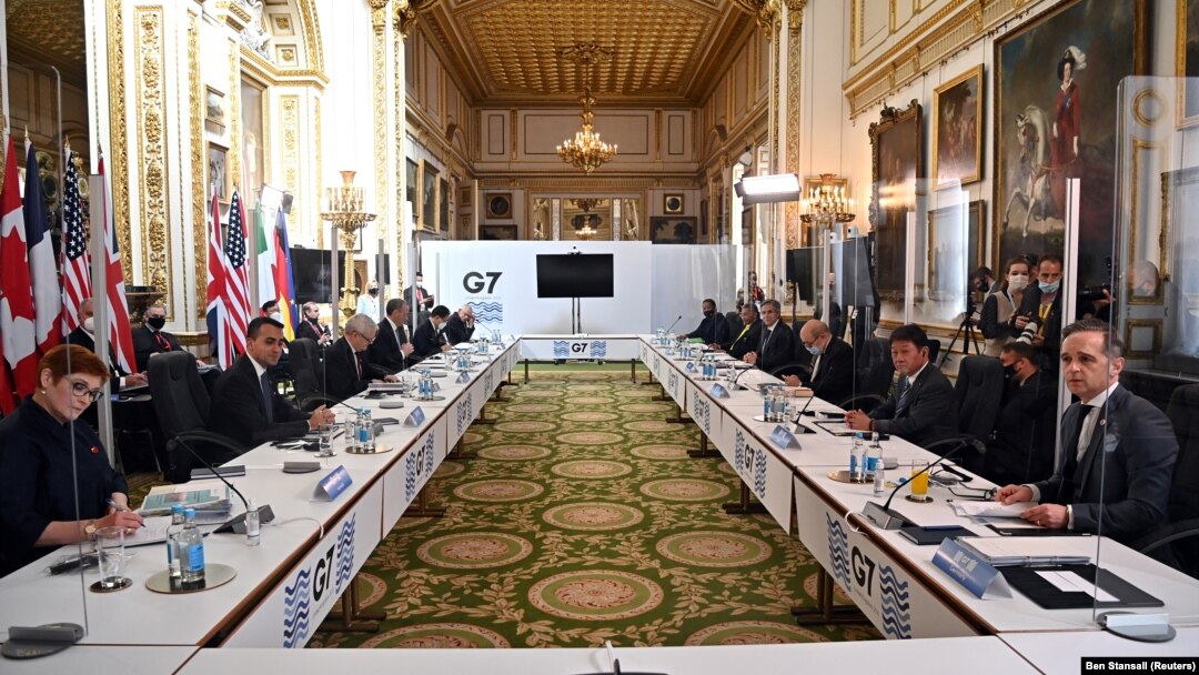 Attendees take part in G7 foreign ministers meeting in London on May 5.