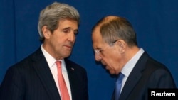 ABŞ-ın dövlət katibi John Kerry Rusiyanın xarici işlər naziri Sergei Lavrov