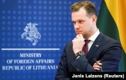 Міністр закордонних справ Литви Габріелюс Ландсбергіс на пресконференції у Вільнюсі, 22 квітня 2022 р.