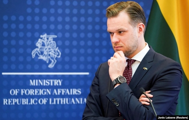 Міністр закордонних справ Литви Габріелюс Ландсбергіс на пресконференції у Вільнюсі, 22 квітня 2022 р.