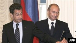 Слова Саркози, что по спорным вопросам с Москвой наметился прогресс, кажутся наблюдателям необоснованными