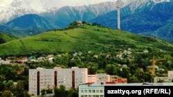 Алматы қаласының Көктөбеден қарағандағы көрінісі.  (Көрнекі сурет).