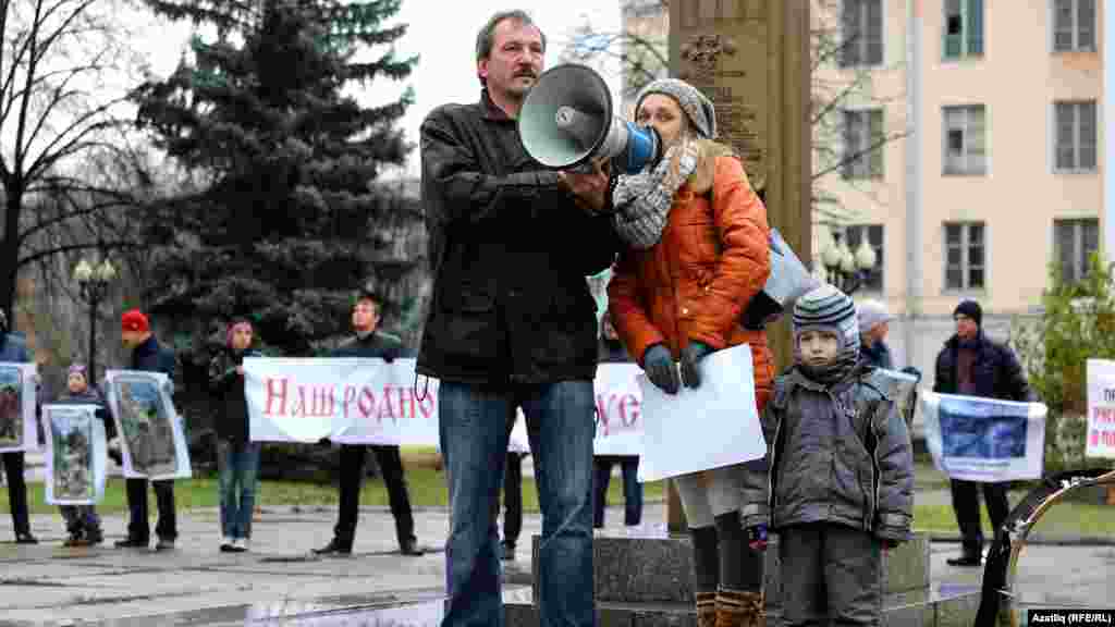 Казанда яшәүче ханым урыслар хокукын яклауны балалар бакчаларыннан башлаганын сөйли