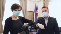 Margret Uebber, ambasadorica Savezne Republike (SR) Njemačke u BiH i Staša Košarac, ministar vanjske trgovine i ekonomskih odnosa BiH, april 15, 2020.