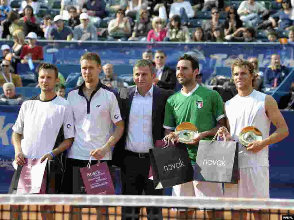 Drugi teniski ATP turnir "Serbia Open", održan je u konkurenciji 50 igrača iz 21 zemlje u Beogradu, ( 03.-09.05.2010.) Domaćin je bio Novak Đoković, a turnir je osvojio amerikanac Sam Querry, pošto je u finalu savladao svog zemljaka Johna Iznera sa 2:1 (3:6, 7:6, 6:4). Foto: Vesna Anđić