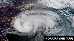 На знімку з супутника видно, як ураган заходить на сушу на східному узбережжі США, 13 вересня 2018 року