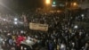 Демонстрация у штаба армии в столице Судана Хартуме в ночь на четверг