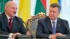 Ukraine -- President Viktor Yanukovych (L) and his Belarusian counterpart Alyaksandr Lukashenka during a welcoming ceremony in Kyiv, 18Jun2013