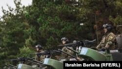 Pripadnici Bezbjednosnih snaga Kosova u kasarni "Adem Jashari"