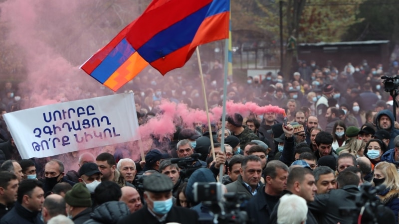 На митинге оппозиции вновь потребовали отставки Пашиняна. Вазген Манукян представлен в качестве кандидата на пост «переходного премьера»