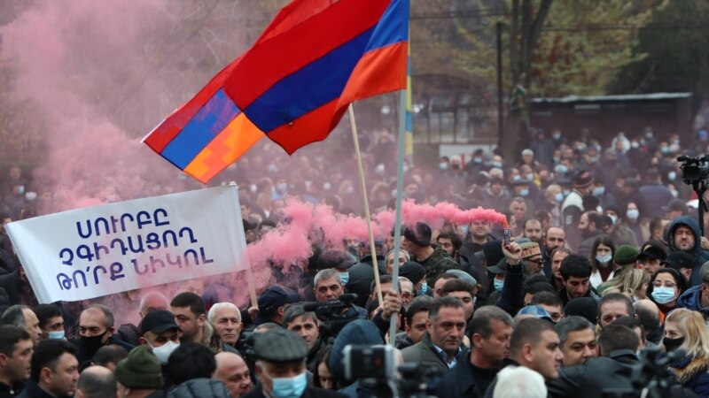 Protestuesit në Armeni kërkojnë dorëheqjen e kryeministrit