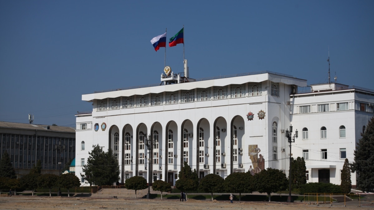 Москва республика дагестан. Правительственная площадь Каран.