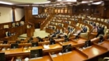 Ședința plenară a Parlamentului, din 4 decembrie, fără deputații opoziției PAS și PDA