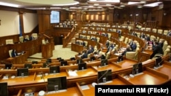 Ședința plenară a Parlamentului, din 4 decembrie, fără deputații opoziției PAS și PDA