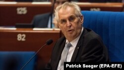 Чехия президенти Милош Земан Европа Кенгаши Парламент ассамблеяси сессиясида, Страсбург, 2017 йил 10 октябри.