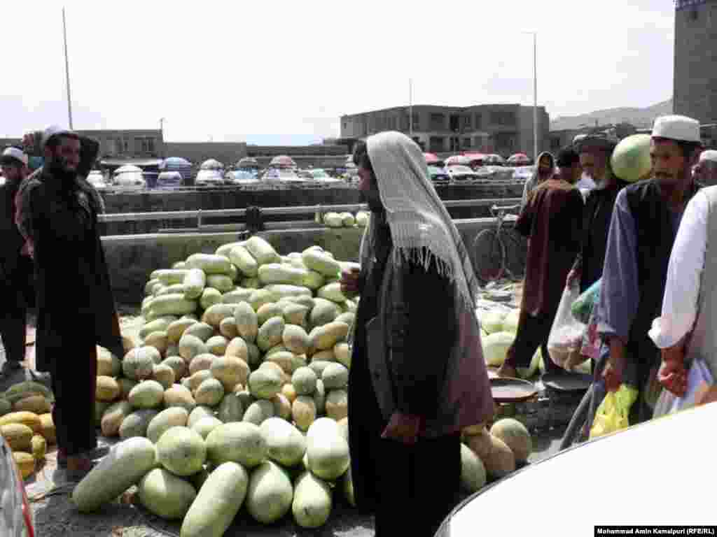 Afghanistan, Kabul—Afghan sellers sells watermelons during Eid day in Kabul Markets (froshgah), 29August2011