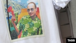 Футболки с изображением Владимира Путина в продаже в Москве