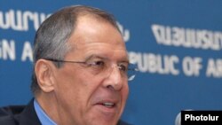 Armenia -- Russian Foreign Minister Sergey Lavrov at a press conference in Yerevan, 14Jan2010