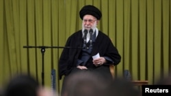 Liderul suprem al Iranului, ayatollahul Ali Khamenei, ucis pe 28 februarie, în timpul unei întâlniri la Teheran, pe 1 februarie.