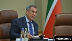 Рөстәм Миңнеханов
