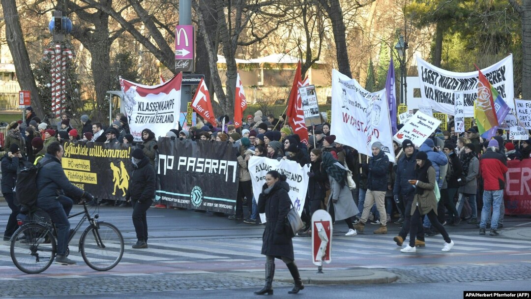 Prosvjedi protiv koalicione vlade