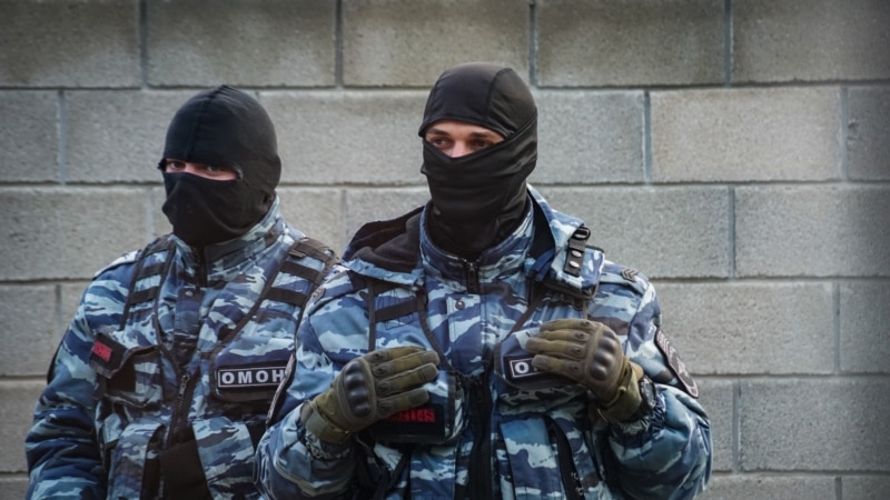 Кырымда полиция кырымтатар активистларына кисәтүләр имзалата башлады