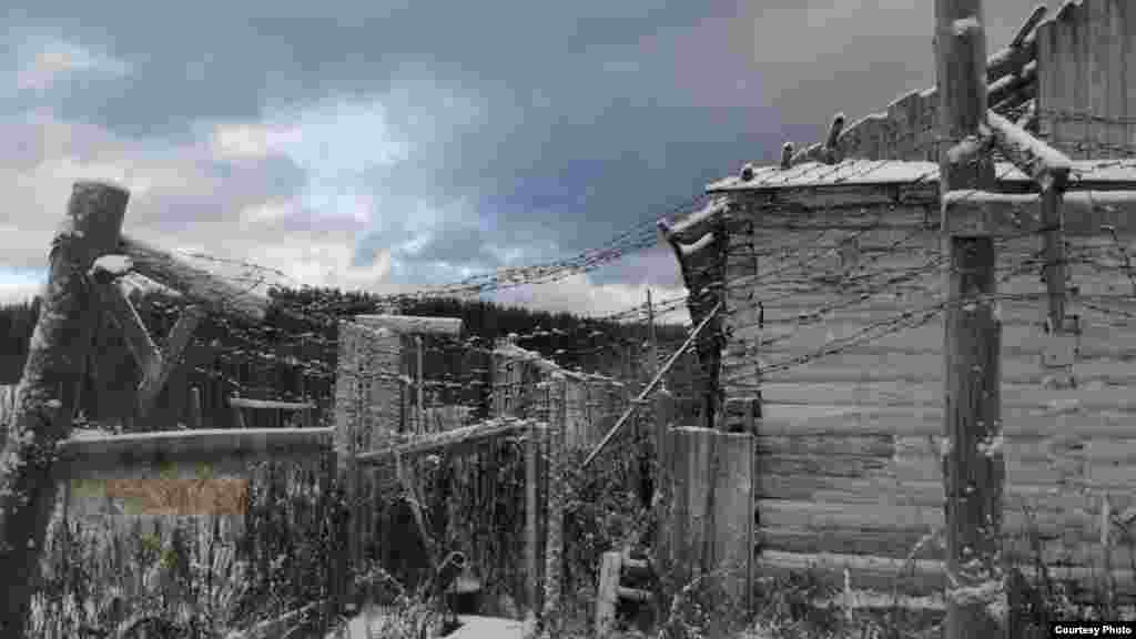 Yermolaeva’s photos show the abandoned prison where Soviet citizens were once held during “dekulakization” -- Joseph Stalin’s program of seizing property from wealthy peasants and sending them to the gulag. 