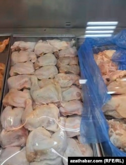 Aşgabatda arzan bahadan satylýan guş eti