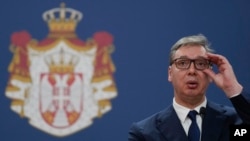 Predsednik Srbije Aleksandar Vučić rekao je da su ponovo pokrenute inicijative za najširu autonomiju Vojvodini "pokušavajući da zloupotrebe mlade ljudi u zemlji", iako na studentisim protestima nije isticani takvi zahtevi. Fotografija 25. oktobar 2024.