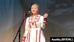 Чуаш телендә Тукай шигырен сөйләп беренче урынны алган Лилия Кудрякова