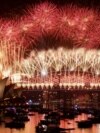 Focuri de artificii deasupra Podului Portului Sydney pentru a marca Anul Nou în Sydney, Australia, 1 ianuarie 2026. REUTERS/Hollie Adams 