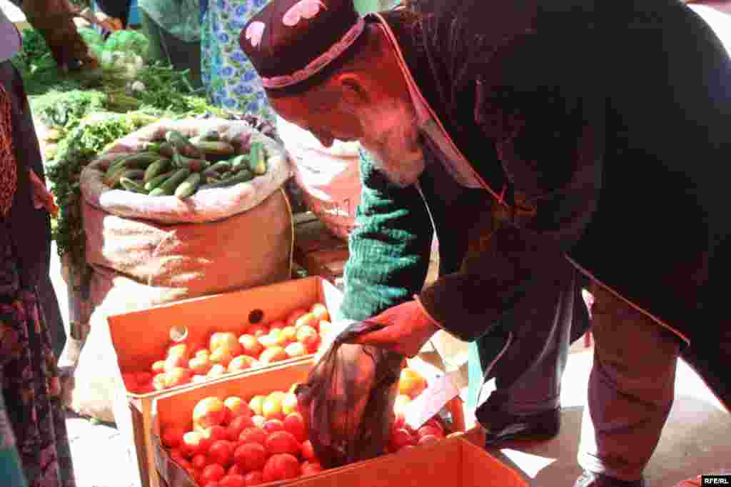 Дар орзуи арзонӣ #97