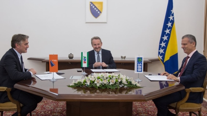 Изетбеговиќ, Комшиќ и Радончиќ договорија коалиција на сите нивоа во БиХ