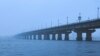 На мосту Патона в Києві обмежать рух через просідання покриття