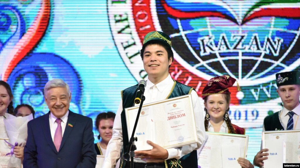 2019 елда Халыкара татар теле олимпиадасында гран-при алган япон егете Чихиро Тагучи