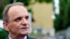 Bosnia-Herzegovuna -- Croatian wartime general Branimir Glavas speaks to the press after being released from the Court of Bosnia-Hercegovina detention unit in Sarajevo, May 15, 2009