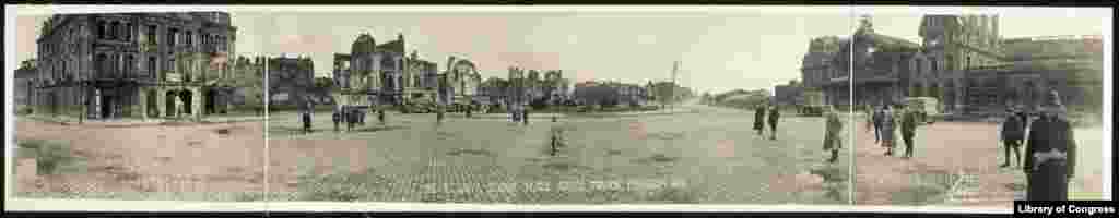 Так в 1919 году выглядела изувеченная войной вокзальная площадь в Аррасе (Франция)