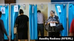 Голосование на референдуме в Баку. 