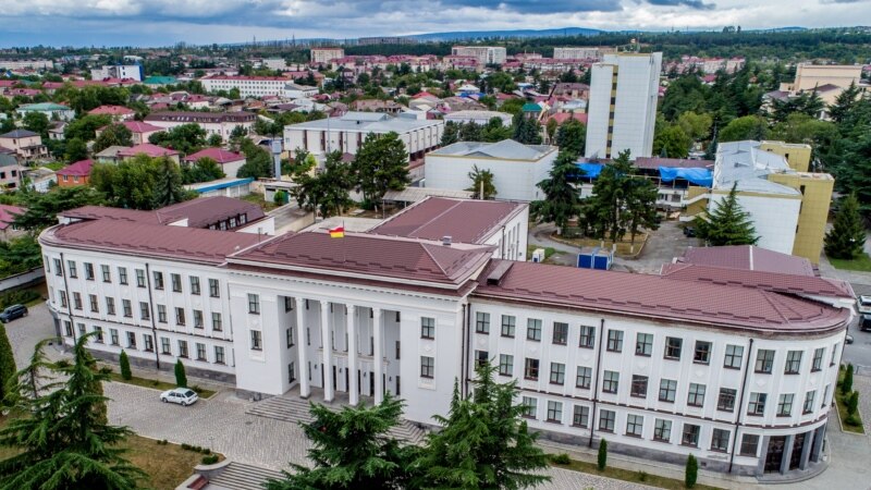 Югоосетинская оппозиция не смогла обсудить в парламенте нарушения на выборах