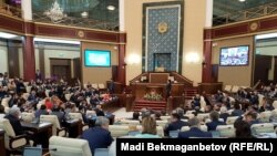 Такий вигляд мають спільні засідання обох палат парламенту Казахстану, архівне фото