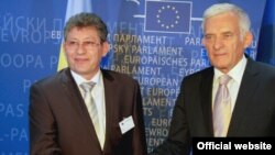 Președintele Mihai Ghimpu cu Jerzy Buzek, președintele PE
