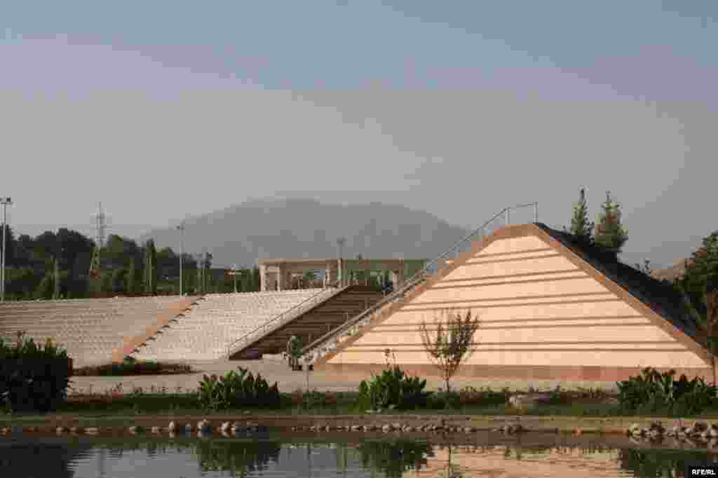 Бузургтарин тафреҳгоҳи атфол #104