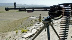 په بنو او نورو سیمو کې امنیتي ځواکونو د وسلوالو ضد عملیاتو ته دوام ورکړی دی. انځور له ارشیفه