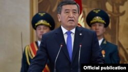 Президент Кыргызстана Сооронбай Жээнбеков на церемонии инаугурации, 24 ноября 2017 год 