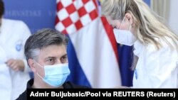 Hrvatski premijer Andrej Plenković primio je dozu vakcine Oxford / AstraZeneca COVID-19 u Zagrebu, Hrvatska, 24. ožujka 2021.