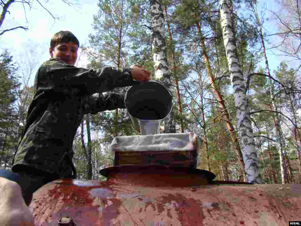 Ukraine -- Birch juice, Chernigiv region, 13Apr2010 - Березовий сік