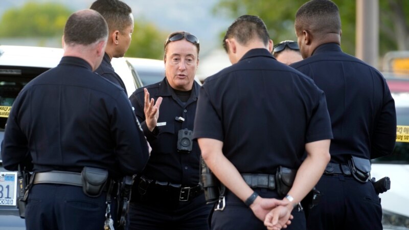 Лос-Анжелесте Санта-Моника бульварында көлік жұртты қағып өтті