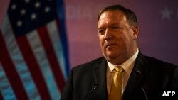 Maýk Pompeo (Mike Pompeo)