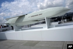 O rachetă Storm Shadow/Scalp la Salonul aerian de la Paris, în iunie 2023