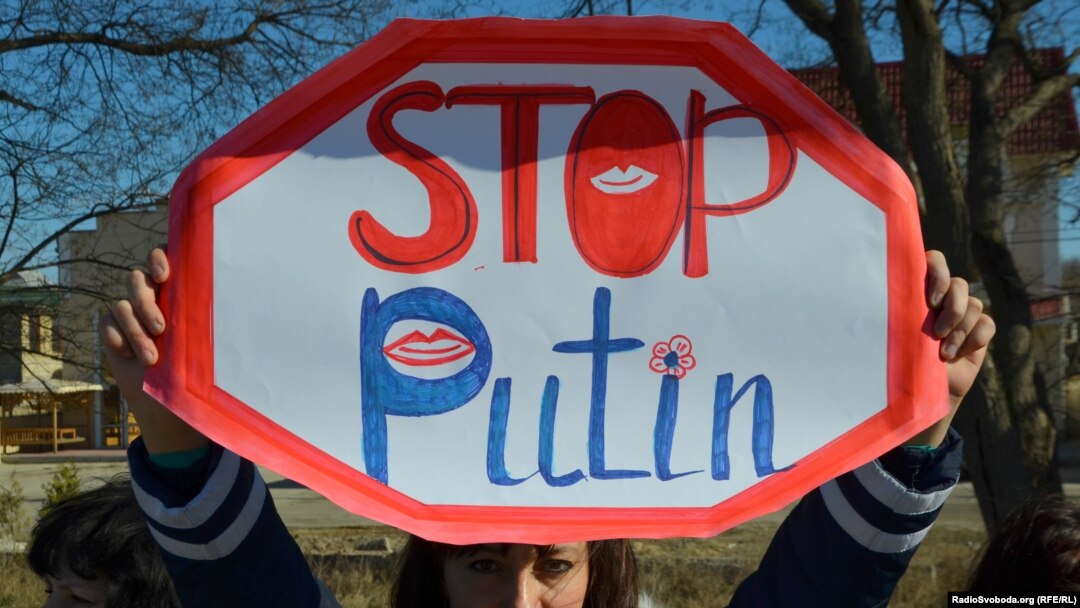 Участница акции против вмешательства России в дела Украины. Симферополь, 3 марта